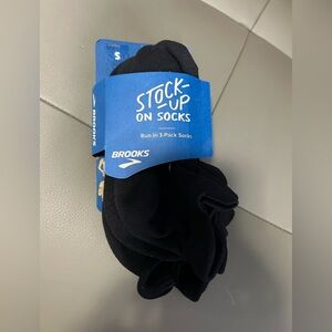 BNWT BROOKS BLACK 3-PAIR RUN-IN LOW CUT SOCKS US SIZE SMALL (S) [SHOE 4-6.5]